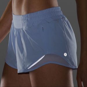 lulu lemon hottie hot low rise 2.5” shorts